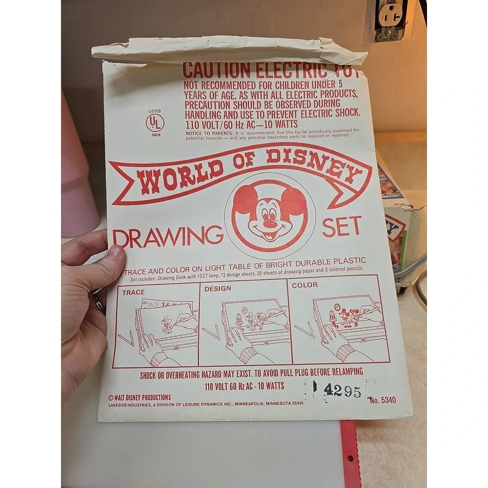 Vtg World of Disney by Lakeside Light Up Trace & Color Drawing Desk Board #5340‎